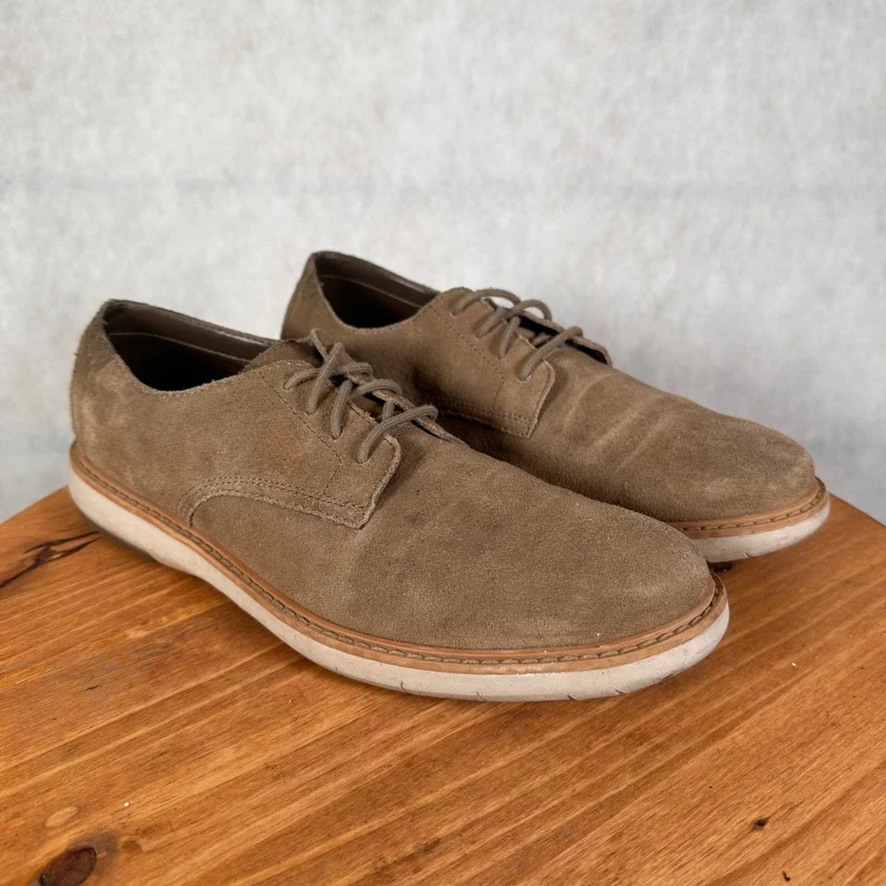 Clarks Suede Derby Shoes Mens 9 Tan Good Ultimate Comfort Lace Up 261496357080